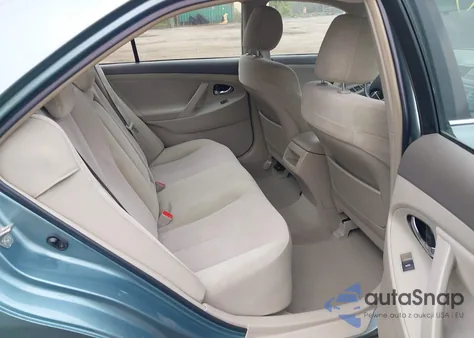 2011 Toyota Camry Le z USA, uszkodzony, nr VIN 4T1BF3EK4BU583599